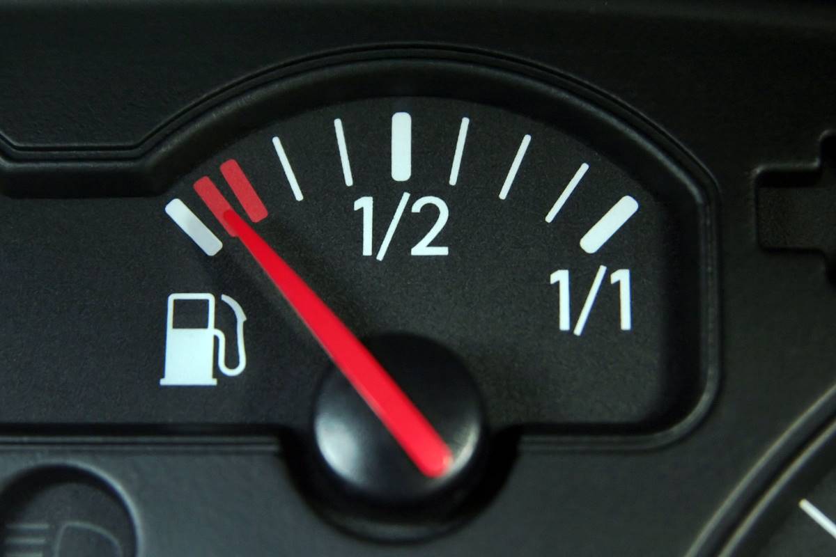 Trucos para ahorrar combustible y conducir de manera eficiente