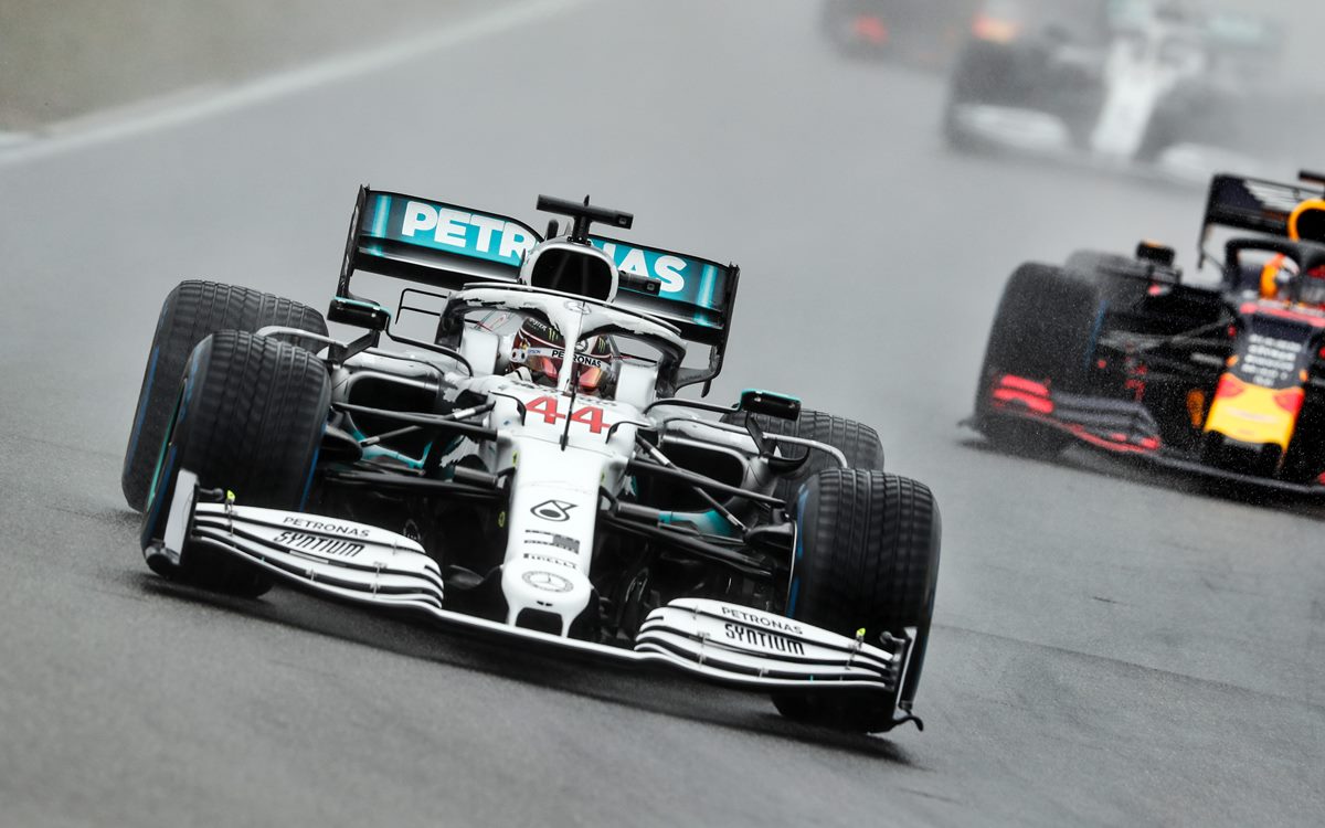 GP de Alemania: Hamilton suma puntos por una penalización a los Alfa Romeo