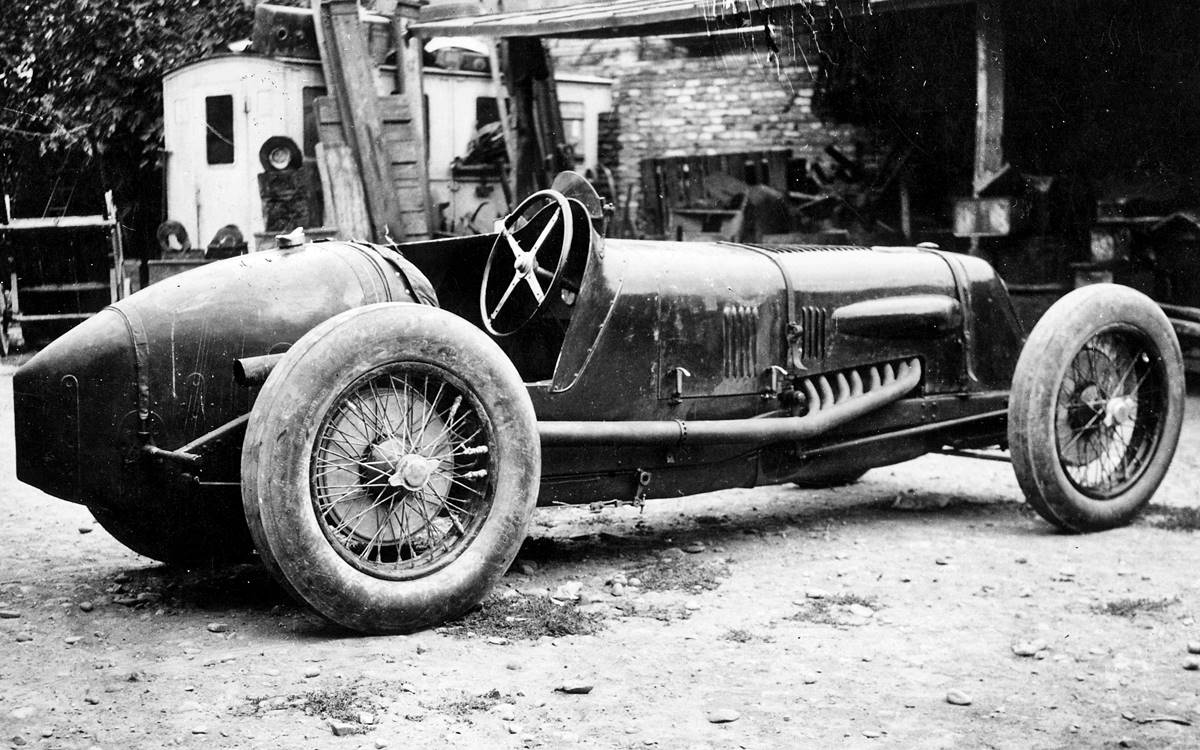 Maserati Tipo V4
