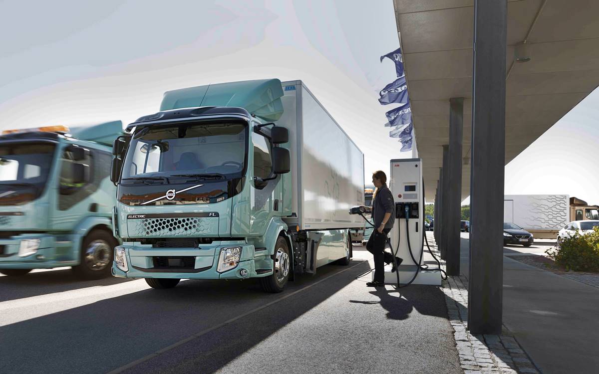 Volvo Trucks: Comenzó comercialización de camiones eléctricos para el transporte urbano