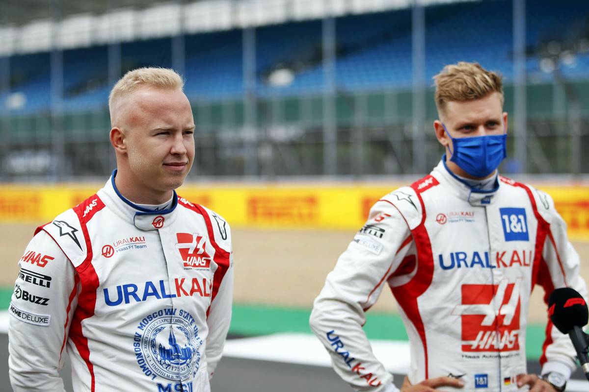 Michael Schumacher y Nikita Mazepin